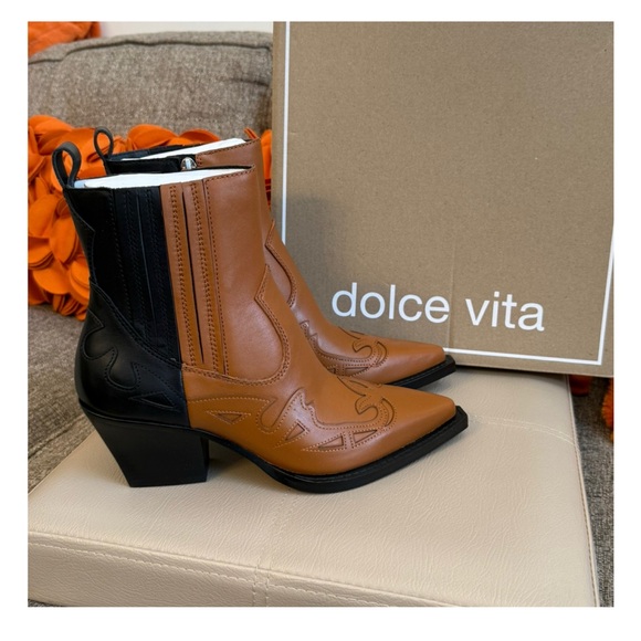 Dolce Vita Shoes - ❣️🆕DOLCE VITA Black & Brown Ramson Western Leather Booties❣️